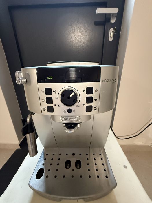Кафе машина DeLonghi Magnifica S