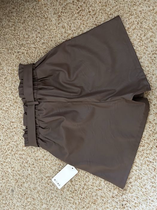 Блуза с кожени панталони - S размер