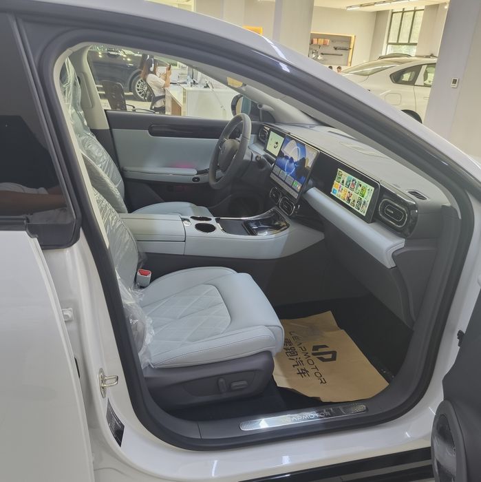 Leapmotor C01 525Km Elektr Smart Restaylin Dopopsiya 2025 3yil kafolat