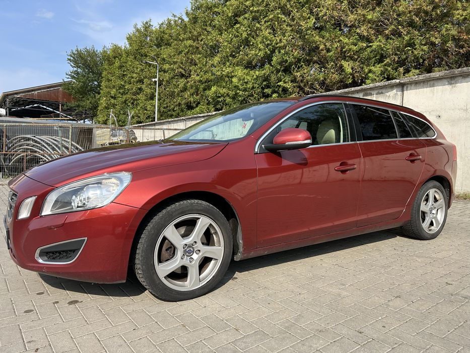VOLVO V60 2011 — imagine 3