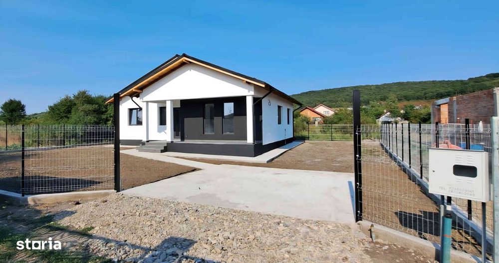 Casa nouă cu 4 camere în suburbie, 500 mp
