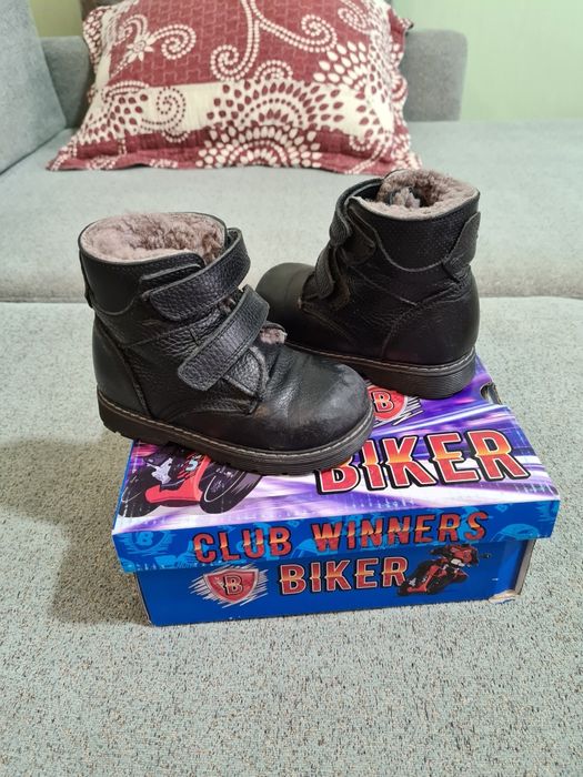 Ботинки зима 24 размер на мальчика