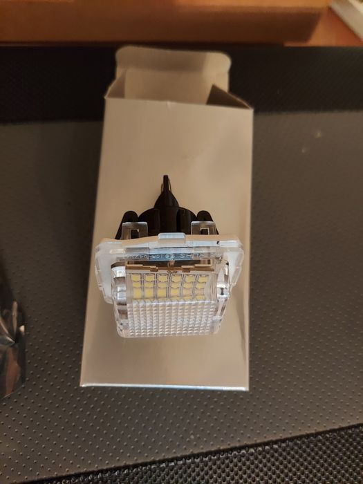 Светодиодная подсветка номера на W221,W216,W212,W211,W164,W166 Mercede