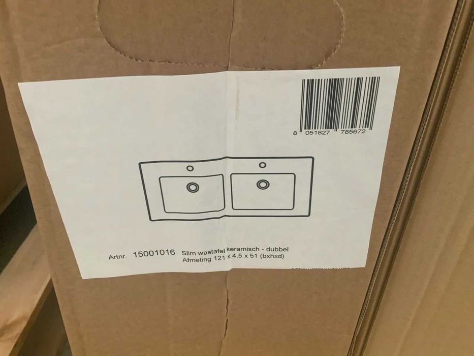 висящ шкаф за баня