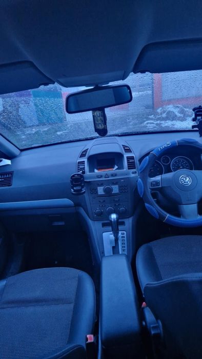 Opel zafira 7 locuri.