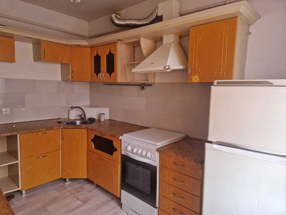 продам 2хкомн КЖБИ 2 эт