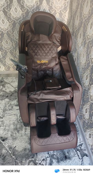 SLOTH divan sotiladi