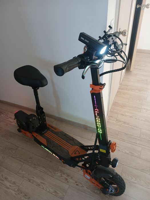 Продам электросамокат