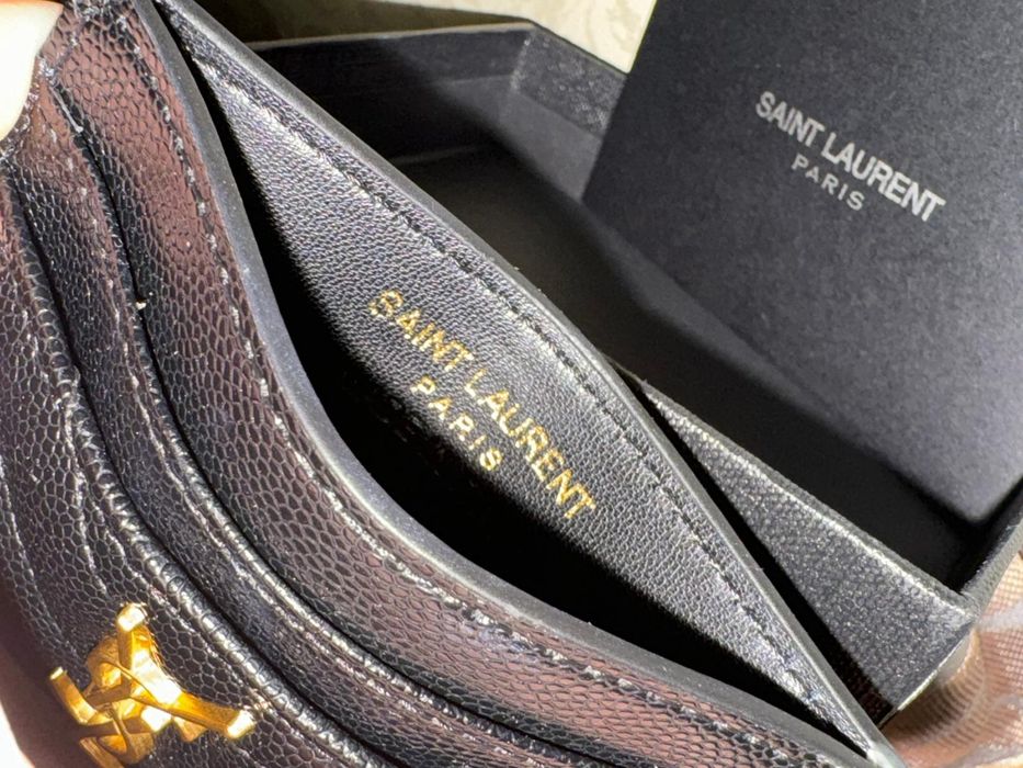 Etui carduri Saint Laurent