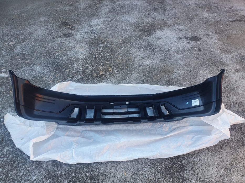 Передний бампер на HONDA CR-V