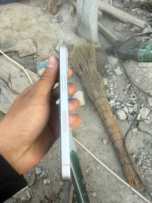iPhone 13 256ГБ Срочно