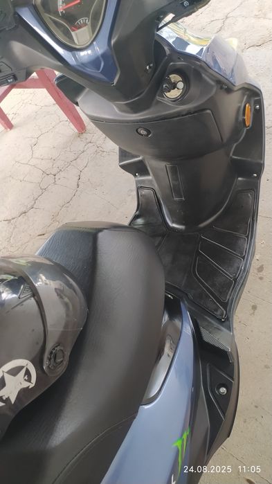 Продам скутер Соник