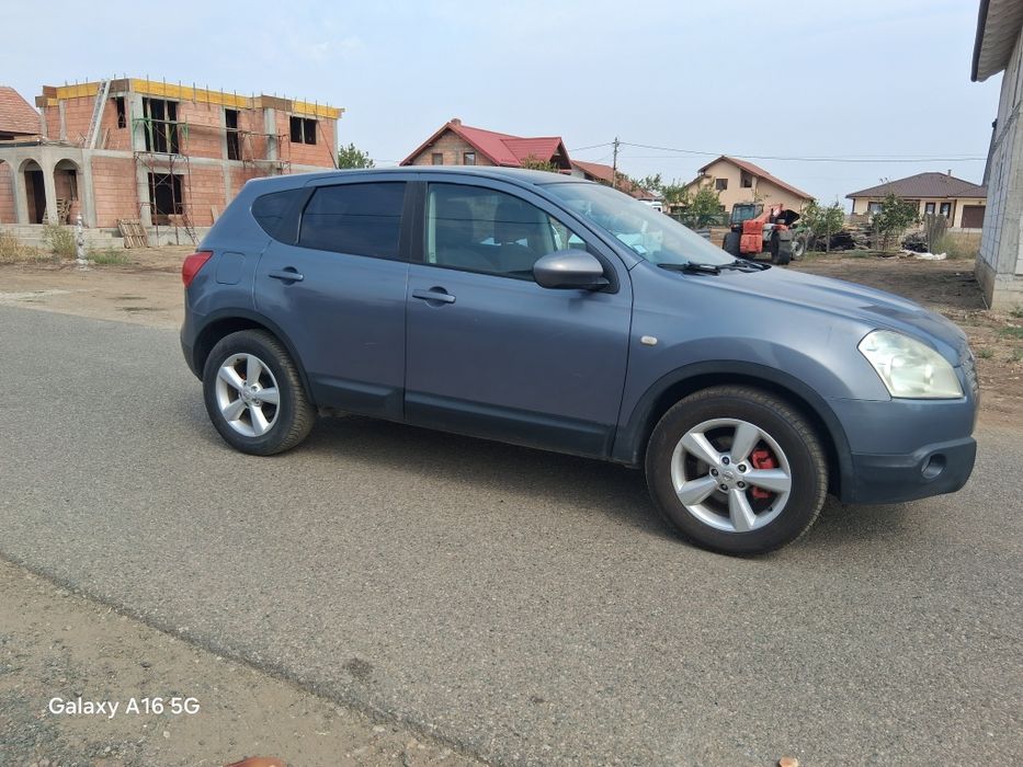 Vând Nissan qasqai