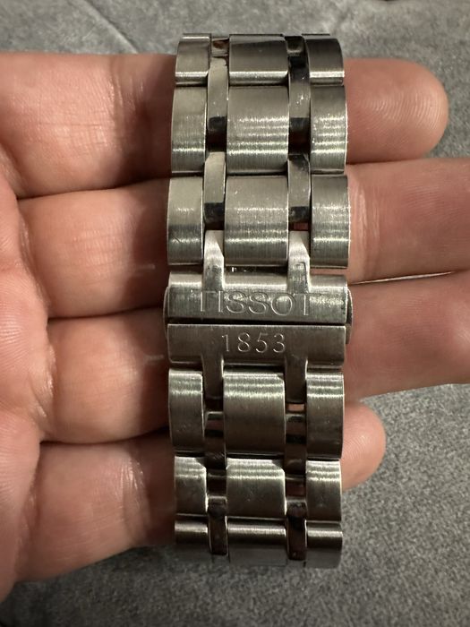 Продам оригинальные часы Tissot