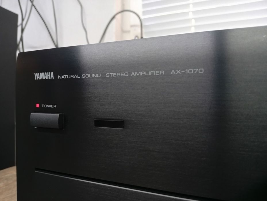 Усилвател YAMAHA AX-1070 Флагманът на серията