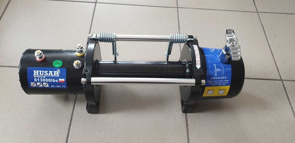 Troliu dezechipat HUSAR WINCH 13000 (trage 5897 kg) la 12V sau 24V