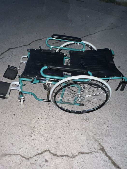 Инвалидна количка в много добро състояние – сгъваема