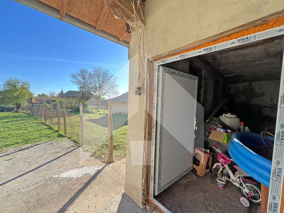 Продава се Къща в Нови пазар - 98 кв.м за 287 €/кв.м - Снимка #9