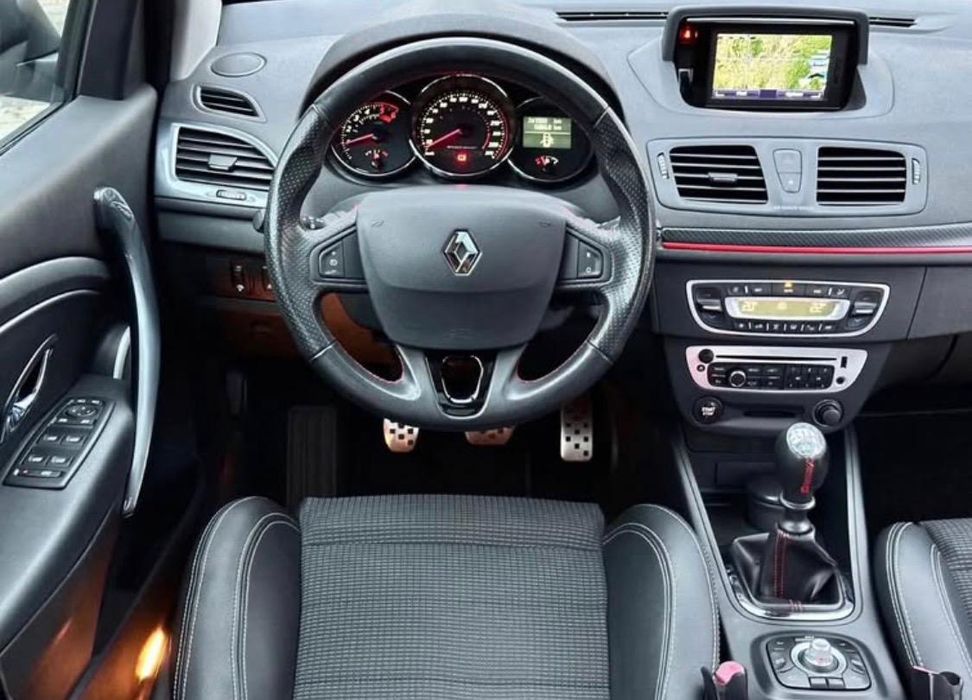 Vând Renault Megane 3 GT Line proprietar