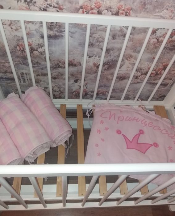 Детская кроватка