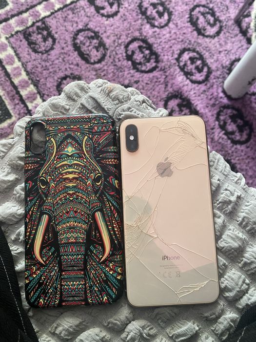 Vand iphone xs max 512 gb!gold