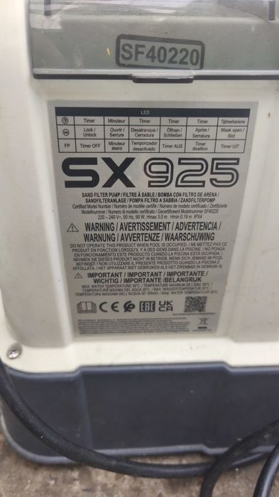 Vând pompa de piscina Intex Krystal Clear