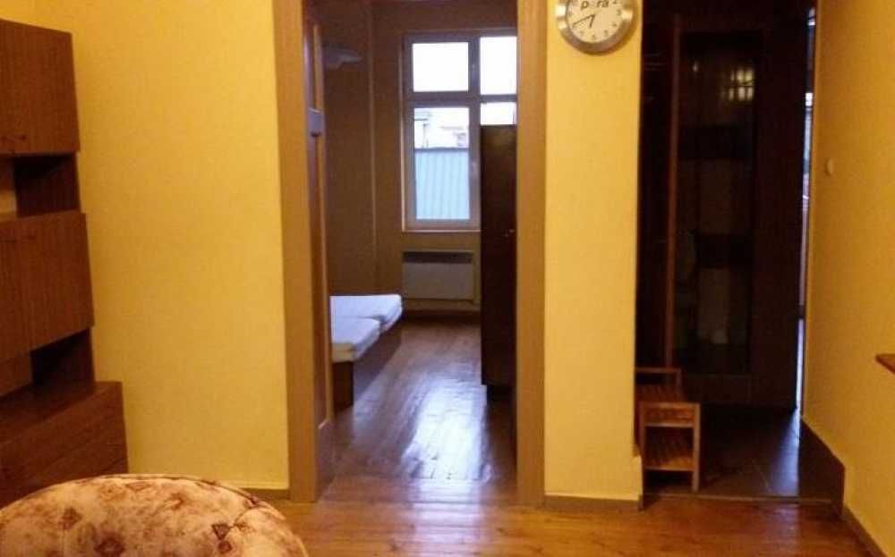 Продава се Двустаен апартамент в София, Център - 70 кв.м за 2129 €/кв.м - Снимка #2