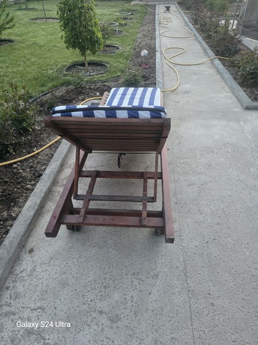 Продам шезлонг лежак садовый