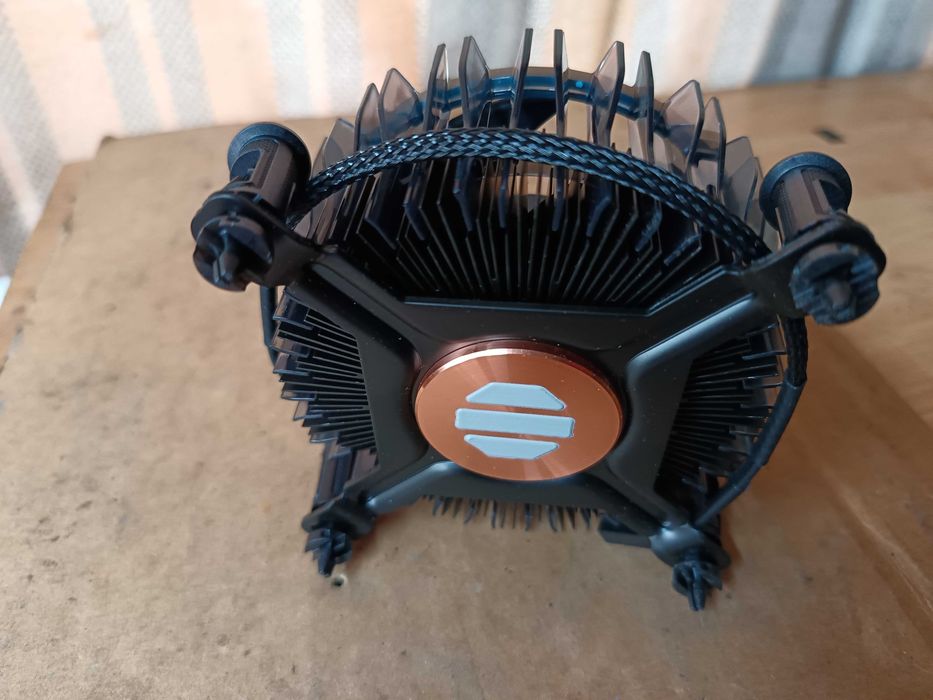 Охладител за процесор Intel Core i7-14700F (LGA1700)