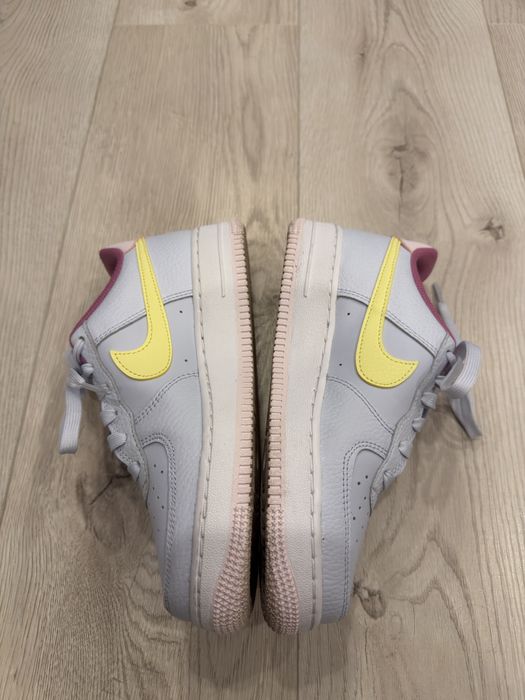 Nike Air Force 1 Cosmic Fuchsia