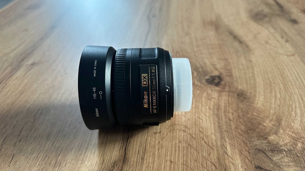 Aparat foto Nikon D5300 + 3 obiective Nikkor (35mm, 50mm, 70–300mm)