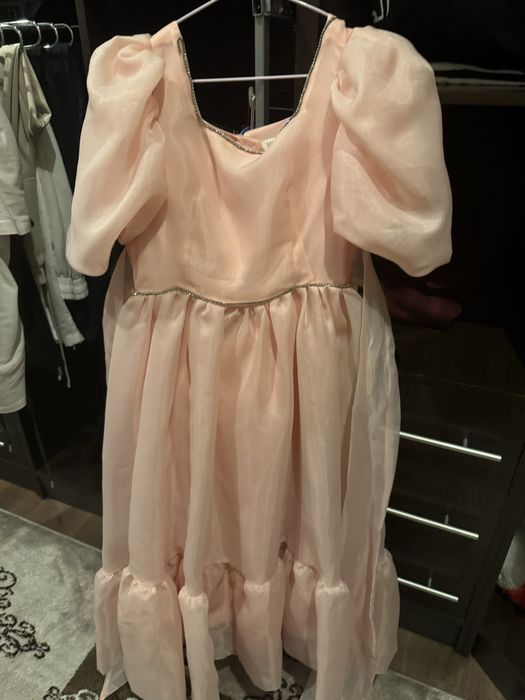 Нарядное платье для девочек