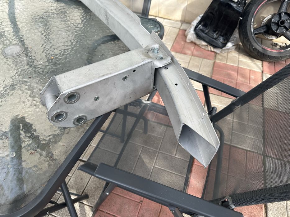 Греда предна броня Bmw Бмв F10 F11 Ф10 Ф11