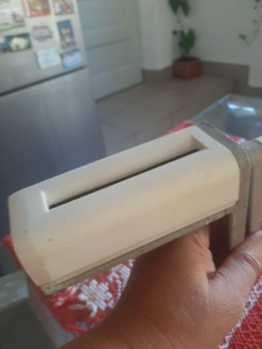 Vând mașină de tăiat taitei