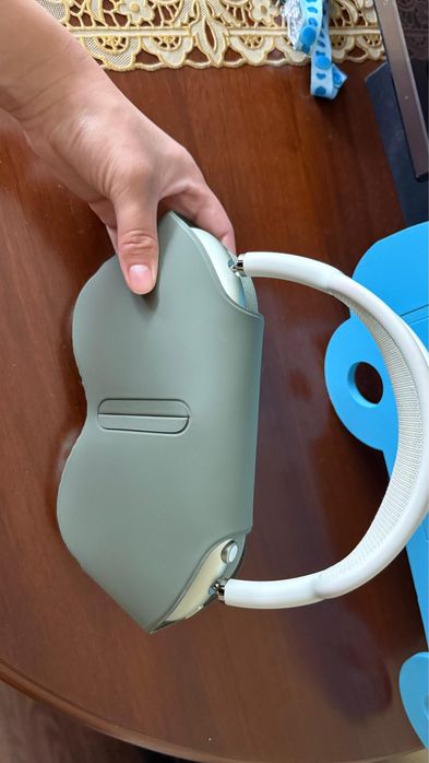 Продается Airpods Max цветом хаки, оргинальные