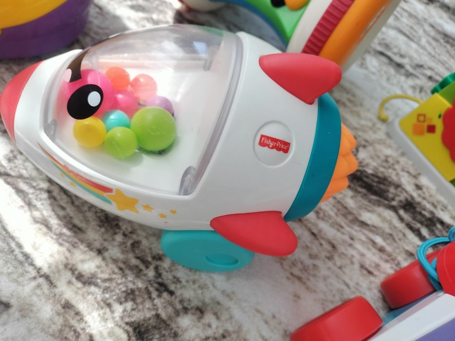 Vând lot jucari  Fisher Price și Chicco