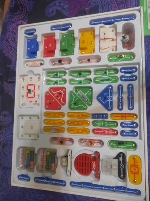 Продам детский конструктор