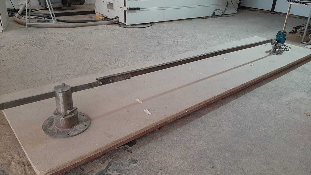 Ручной фрезер с циркулем