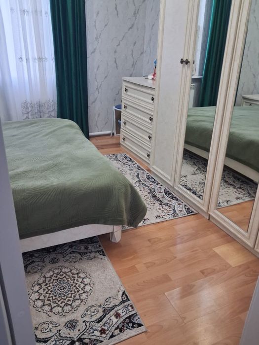 Продам спальный гранитур