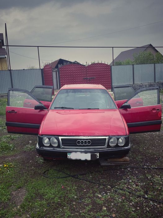 Ауди 100 Продам на ходу