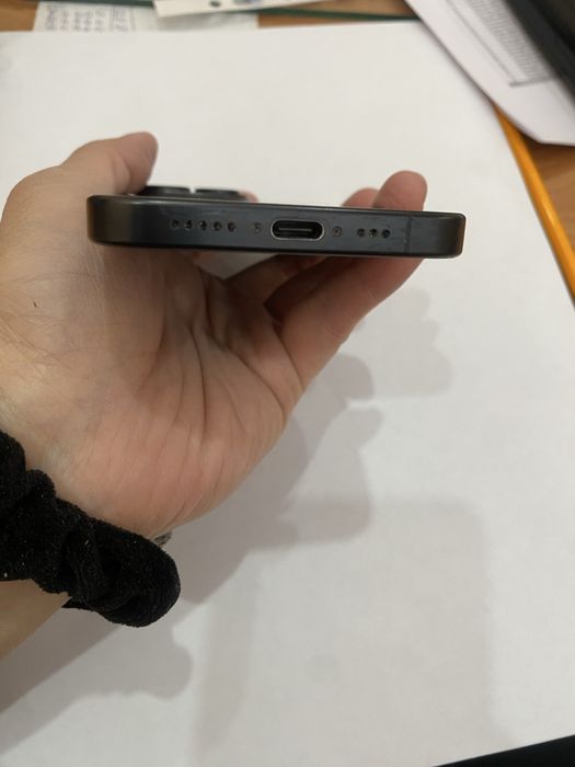 IPhone 15 pro 256 gb