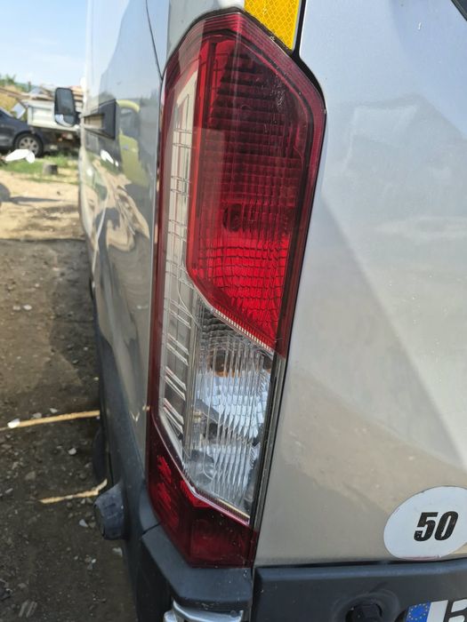 Faruri uși cutie roti aripi bara oglinzi piese ford transit 2.2E5 2015