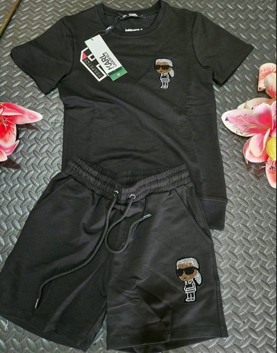 Невероятни дамски екипи.