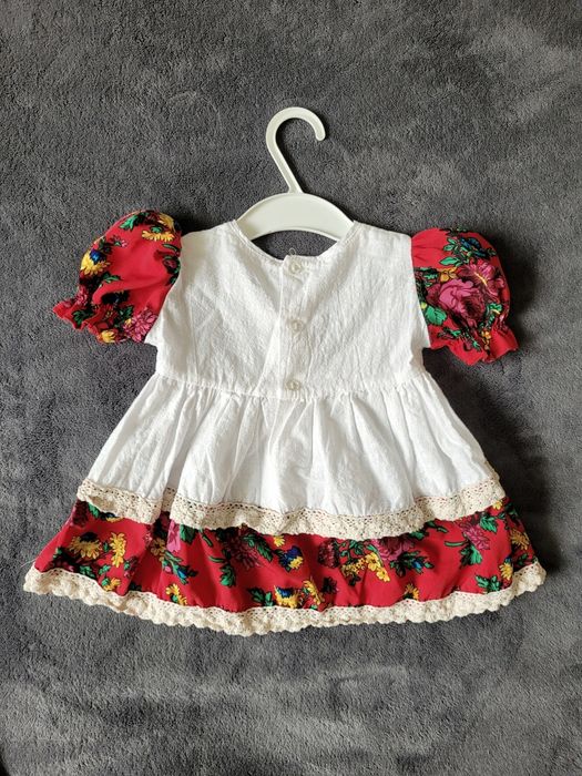 Rochita cu motive populare marimea 5-8 luni