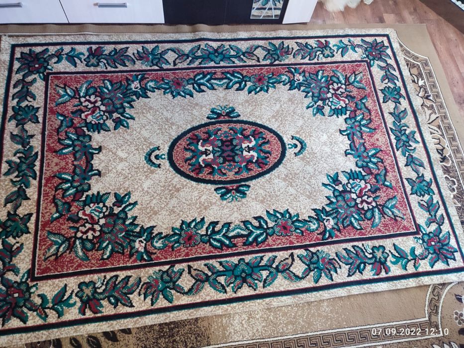 Продам Ковёр  1,8*2.5