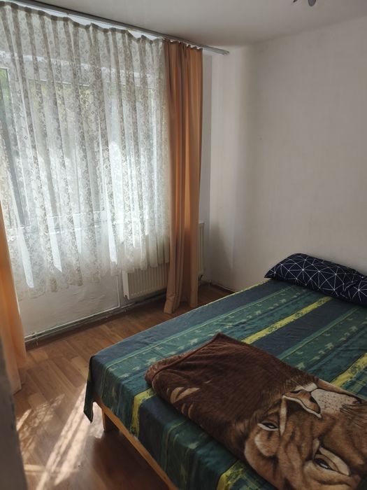 Închiriez garsonieră regim hotelier