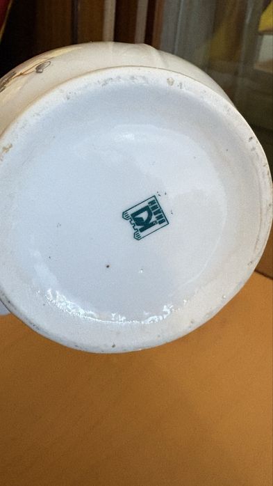 Порцеланова ретро българска кана