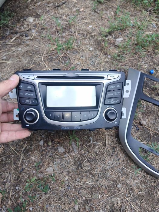 Продам магнитолу hyundai accent