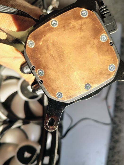 Cooler Msi ; cu lichid de vânzare