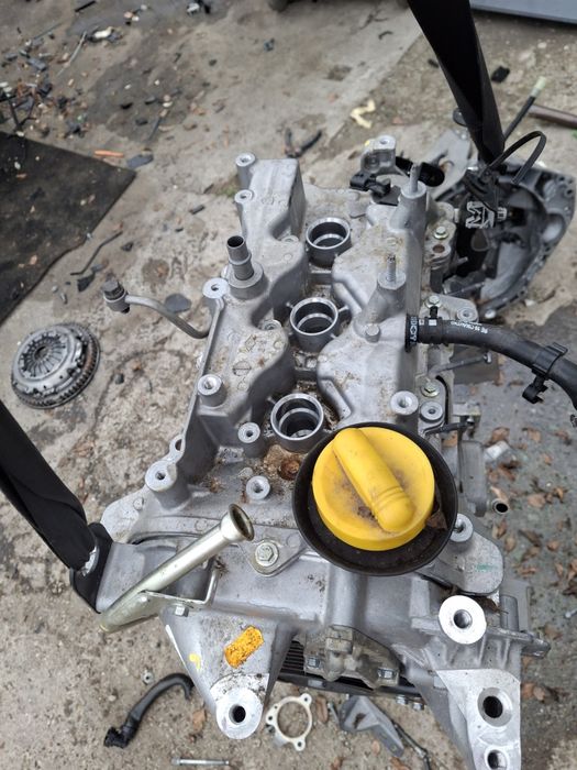 Vând piese dacia logan 2004 2020